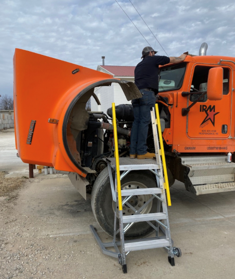 this image shows mobile truck repair company in Miami, Florida